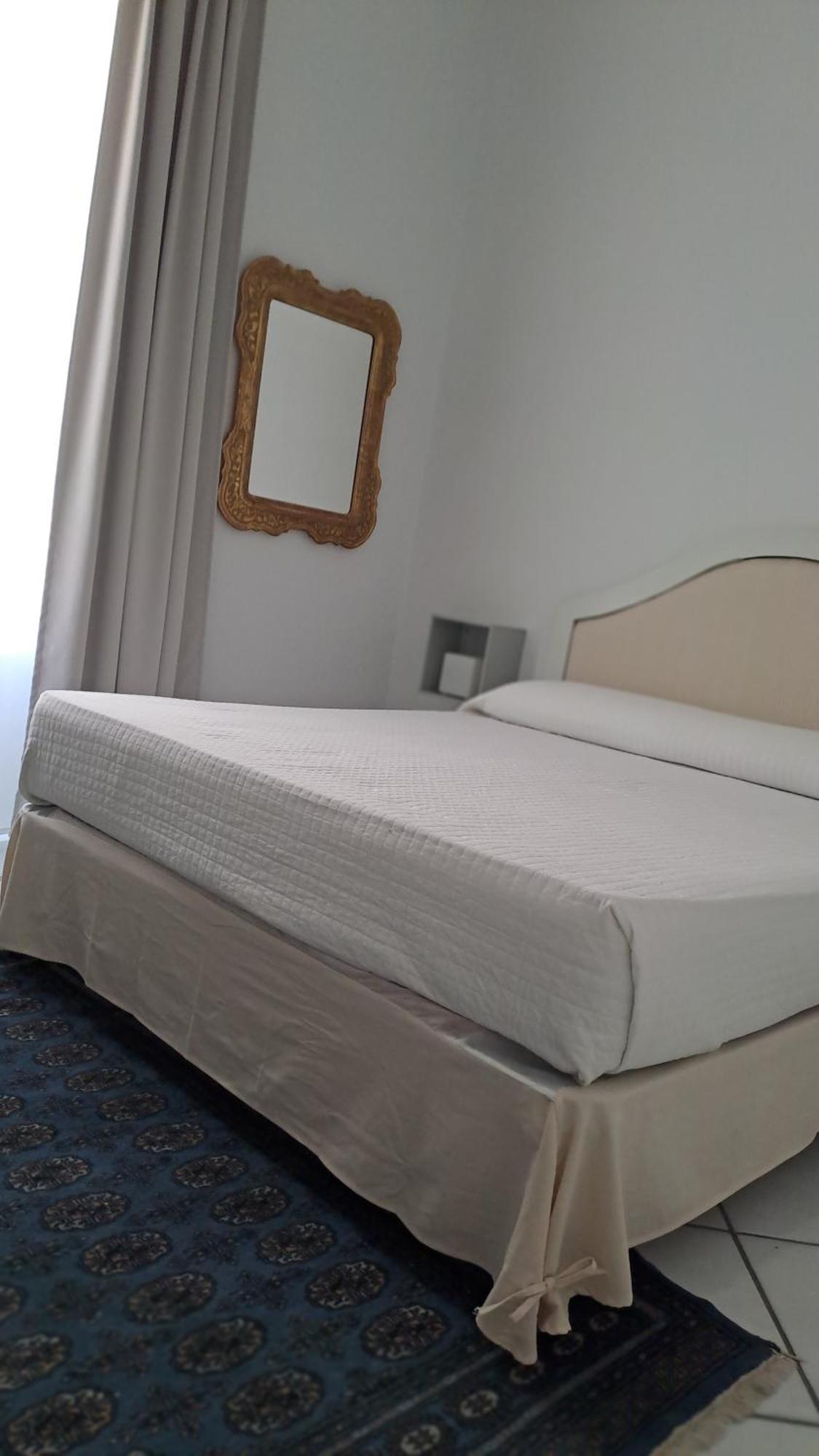 Grimaldi Apartment Salerno Esterno foto